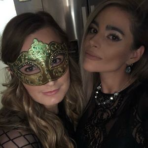 Meet your Posher, Ashton